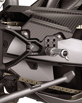 M 1000 RR 모델의 고급스러운 M 연마 부품