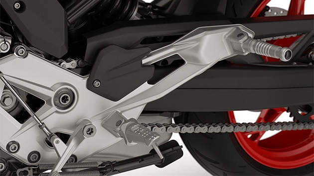 BMW Motorrad의 F 900 R 풋 레스트