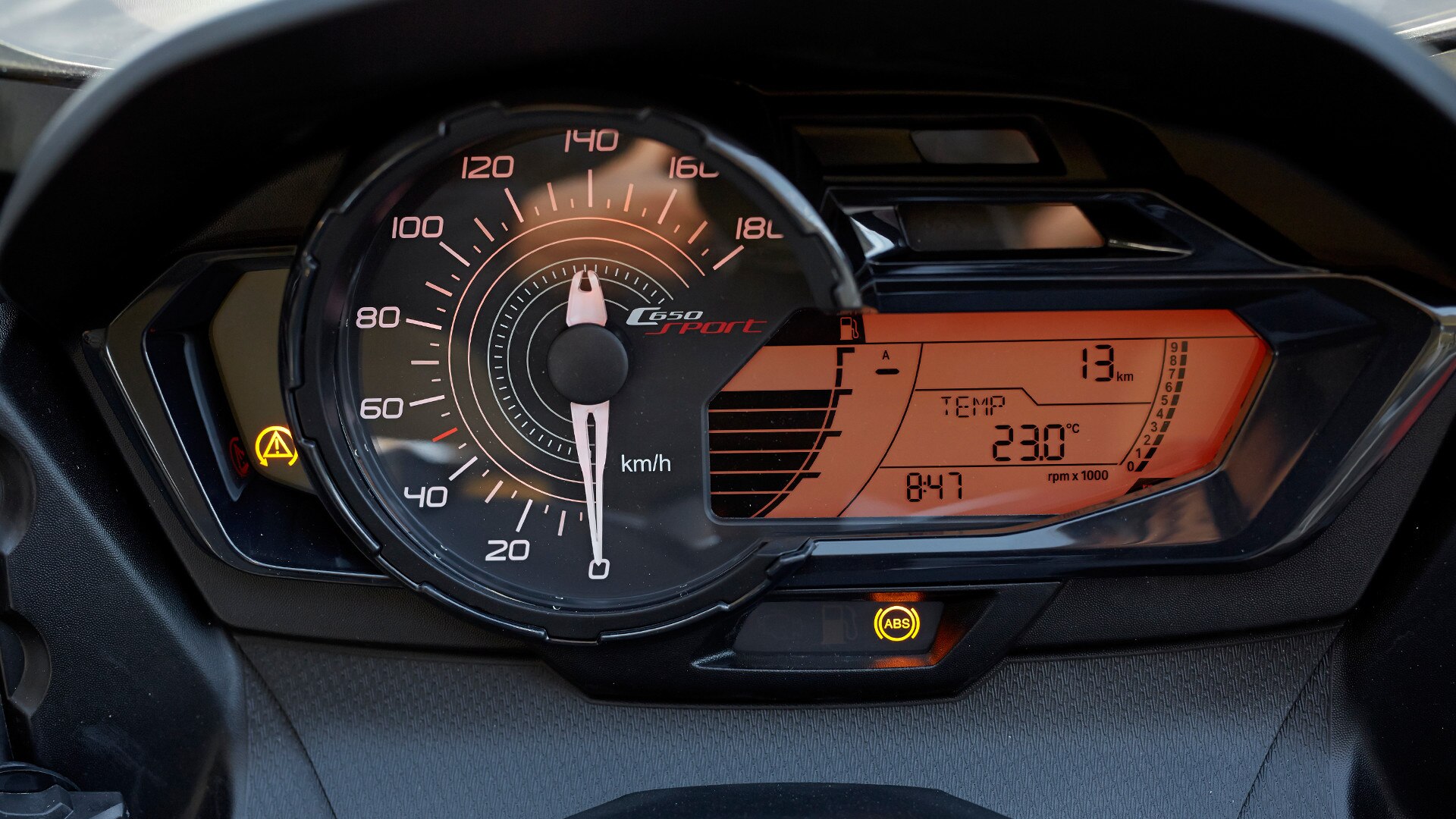 C 650 Sport 계기판